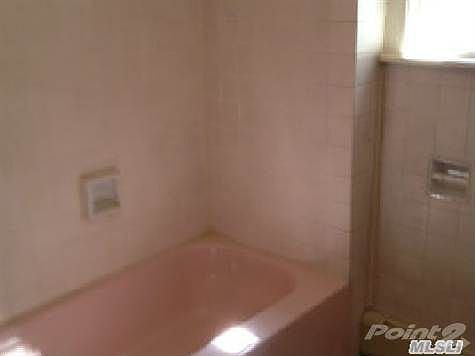 2nd image of 87 Bell St