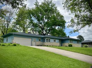 2373 S 87th St, Omaha, NE 68124