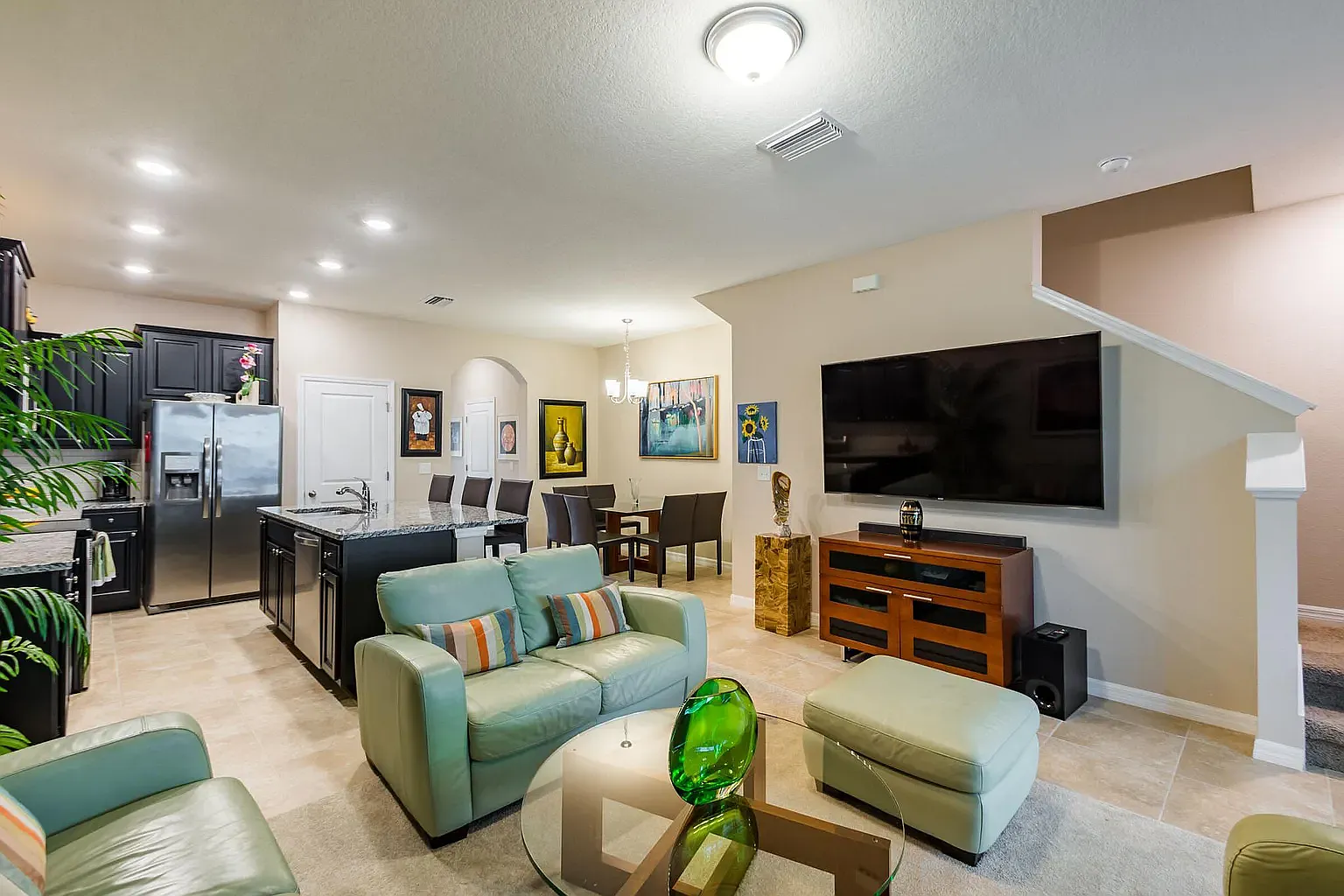 3 bed, 2.5 bath, 1724 sqft, $2,500 — Photo 2