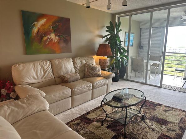 605 Oaks Dr APT 1009