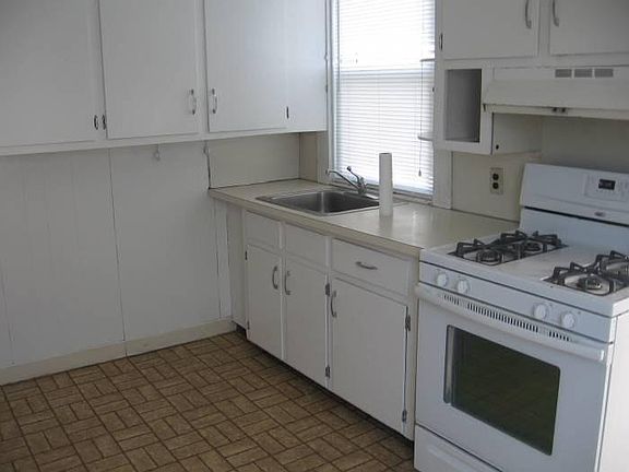 5th image of 23 Lemoyne St