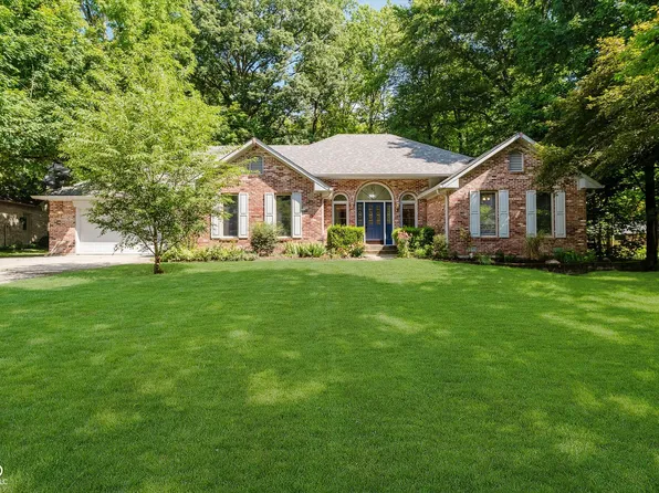 10408 Fallen Oak Dr, Indianapolis, IN 46239