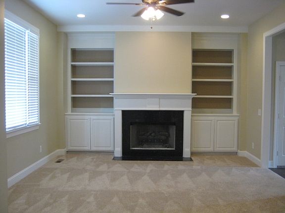 3rd image of 2775 Iroquois Dr