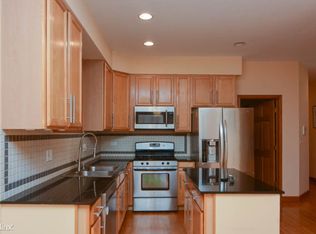 1720 W Augusta Blvd, Chicago, IL 60622