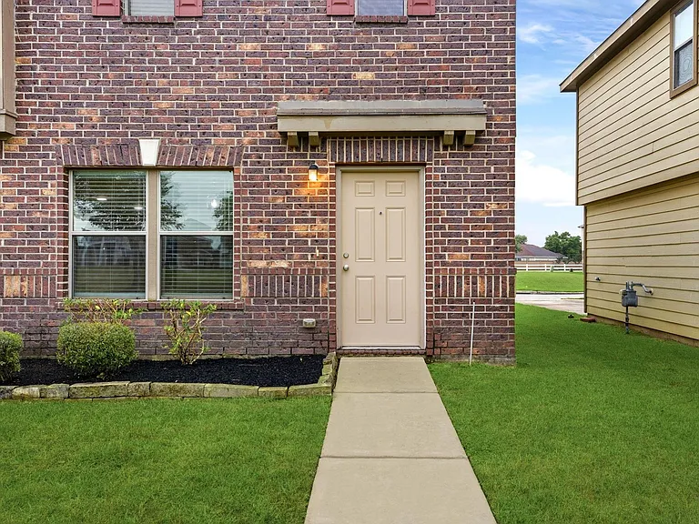 1230 Grassy View Dr — Photo 6