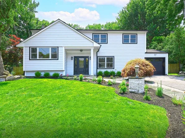 39 Schneider Lane, Hauppauge, NY 11788