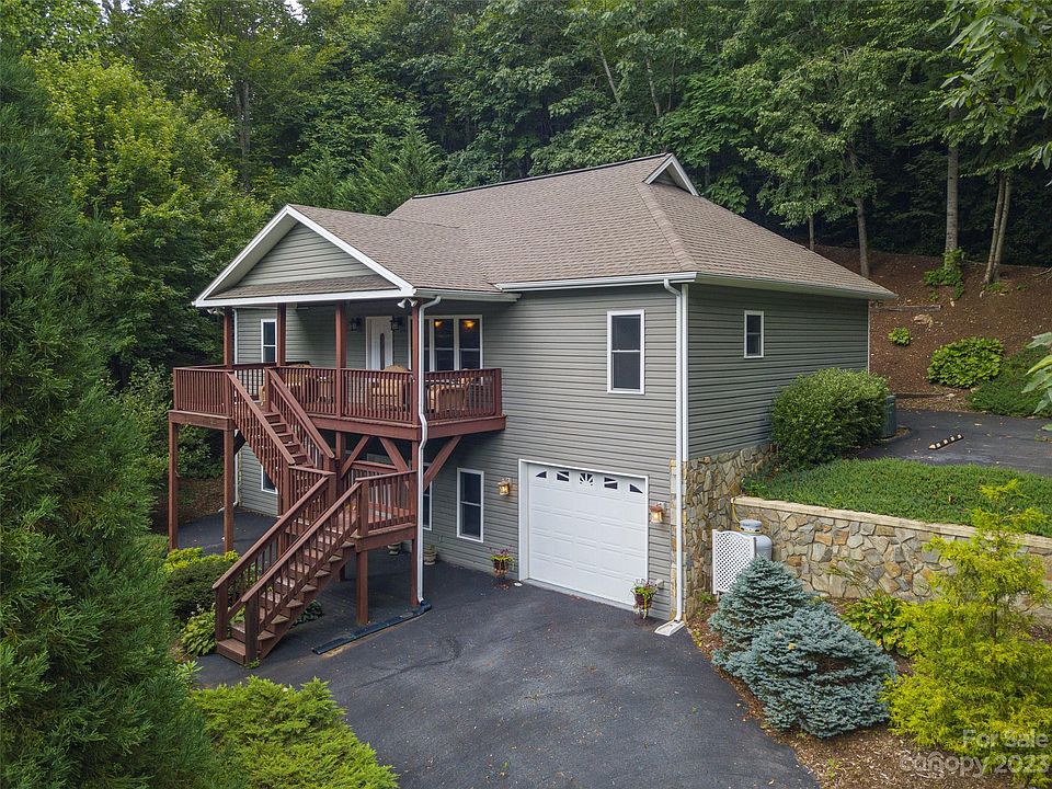 1st image of 7 Bellewood Dr