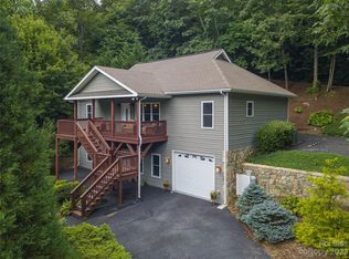 7 Bellewood Dr, Maggie Valley, NC 28751