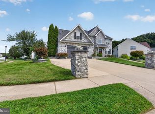 1 Foxfield Ct, Bear, DE 19701