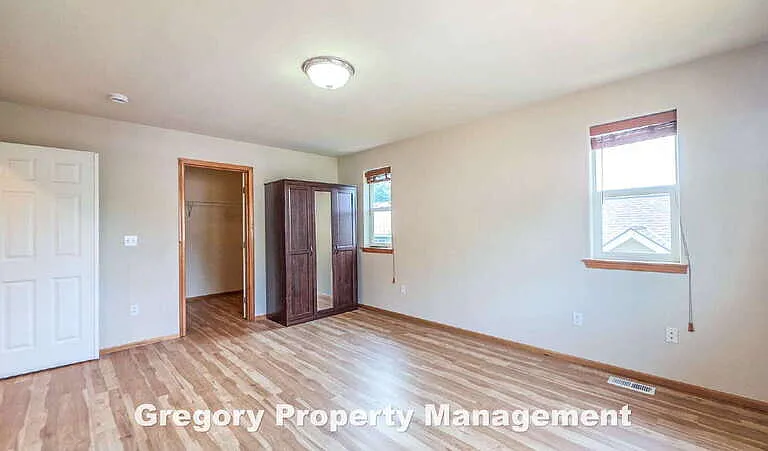1219 187th St SE — Photo 33