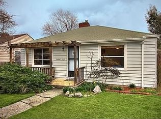 8424 Seward Park Ave S, Seattle, WA 98118