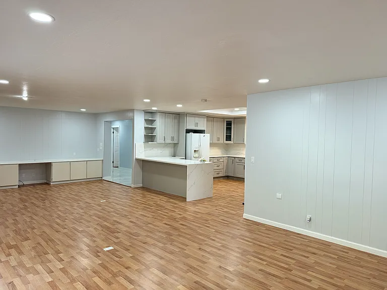 11040 Eastbrook Ave — Photo 12