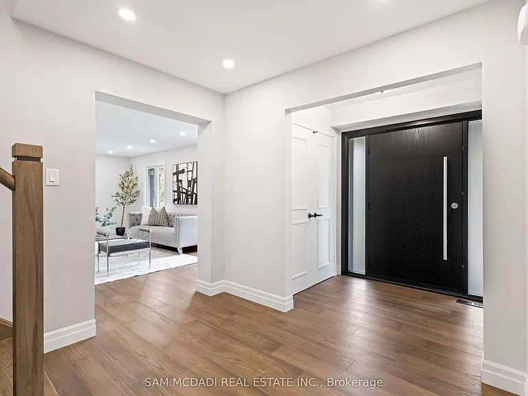 2535 Robin Dr — Photo 3
