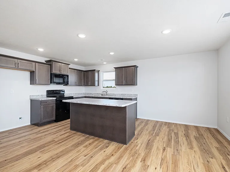 1001 Abbey Ave — Photo 13