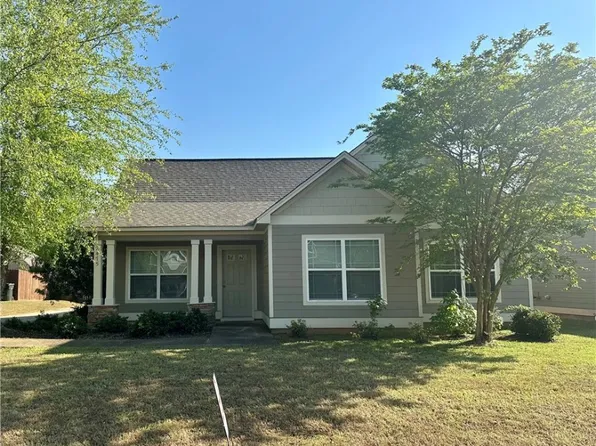 2475 Waterstone Cir, Auburn, AL 36832