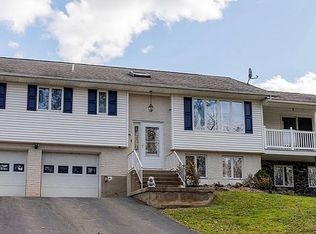 1 Valley View Ter, Pittston Township, PA 18640