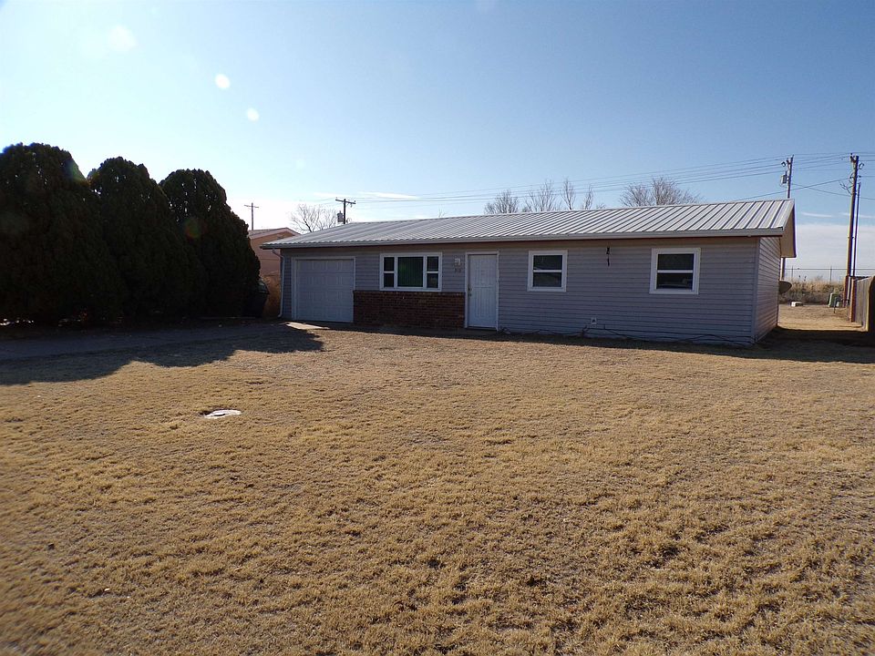 313 Fireside St, Dodge City, KS 67801 Zillow