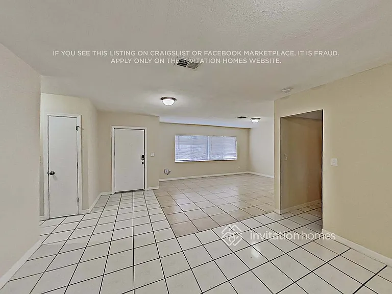 6433 NW 21st Ct — Photo 4
