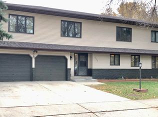 2505 Atlas Dr, Bismarck, ND 58503