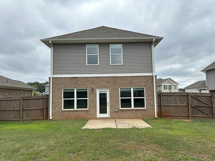 2nd image of 3214 Northfield Ln