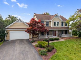 997 Hickory Holw, Webster, NY 14580