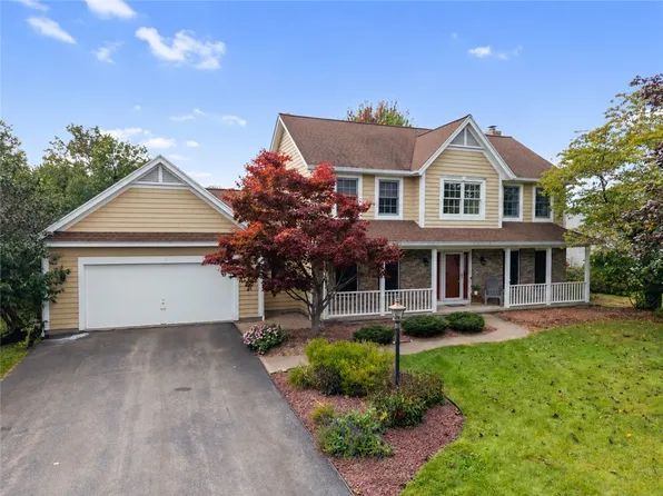 997 Hickory Holw, Webster, NY 14580