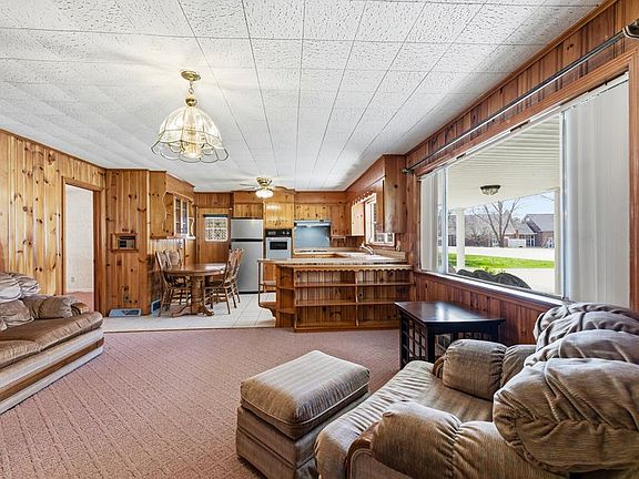 4th image of 110 Marble Rd