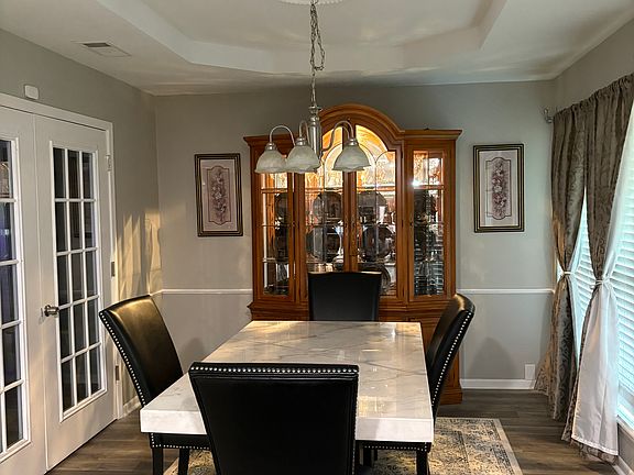 3rd image of 4005 Sunhill Dr
