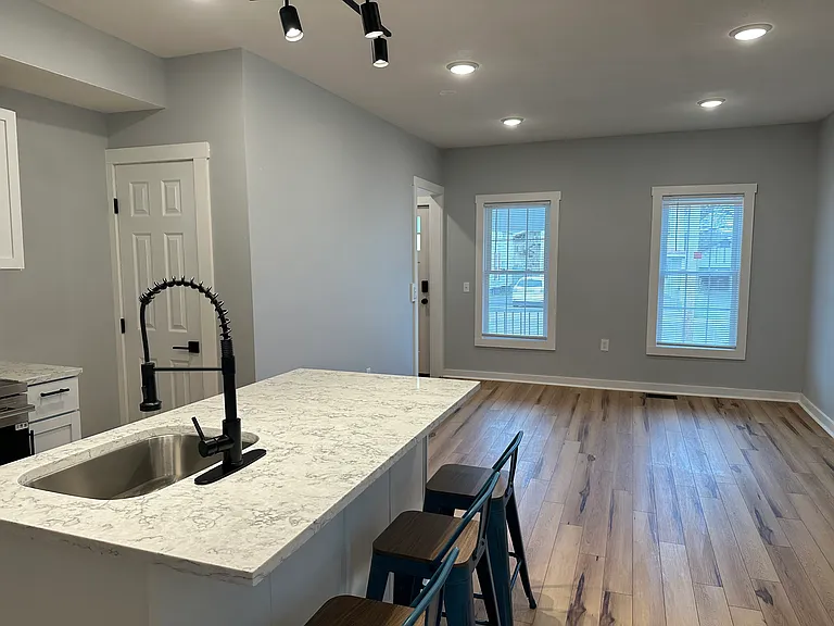 128 Caroline Ave #2 — Photo 25