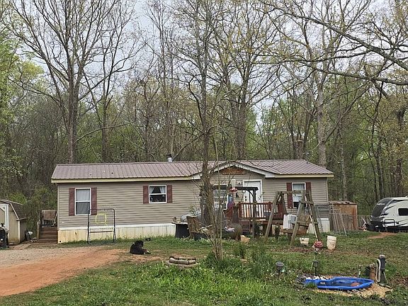 3rd image of 120 Knowles Dr