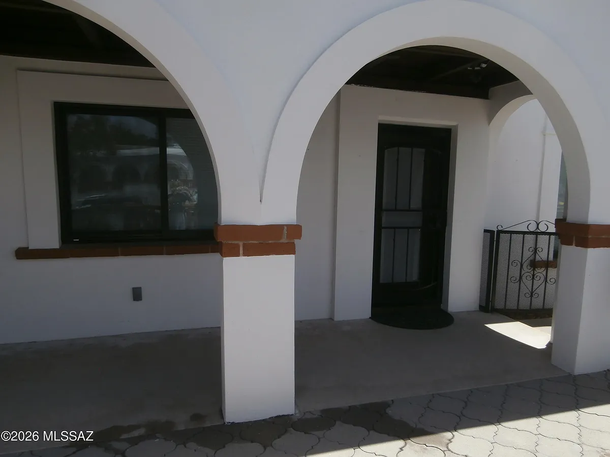 Building Photo - 133 S Paseo Pena