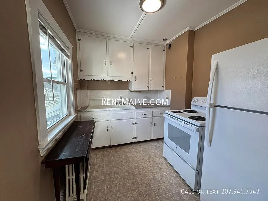 1BR/1BA Apartment in Downtown Waterville — Photo 1