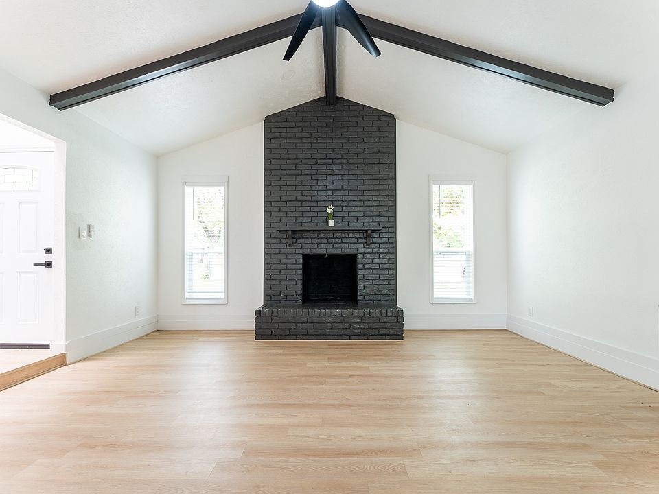 1st image of 4022 Cedar Creek Dr