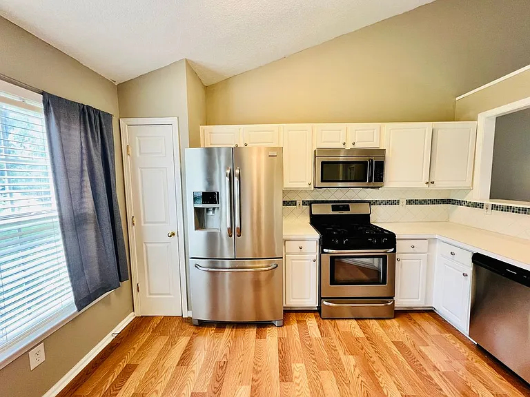 391 Bass Way NW — Photo 9