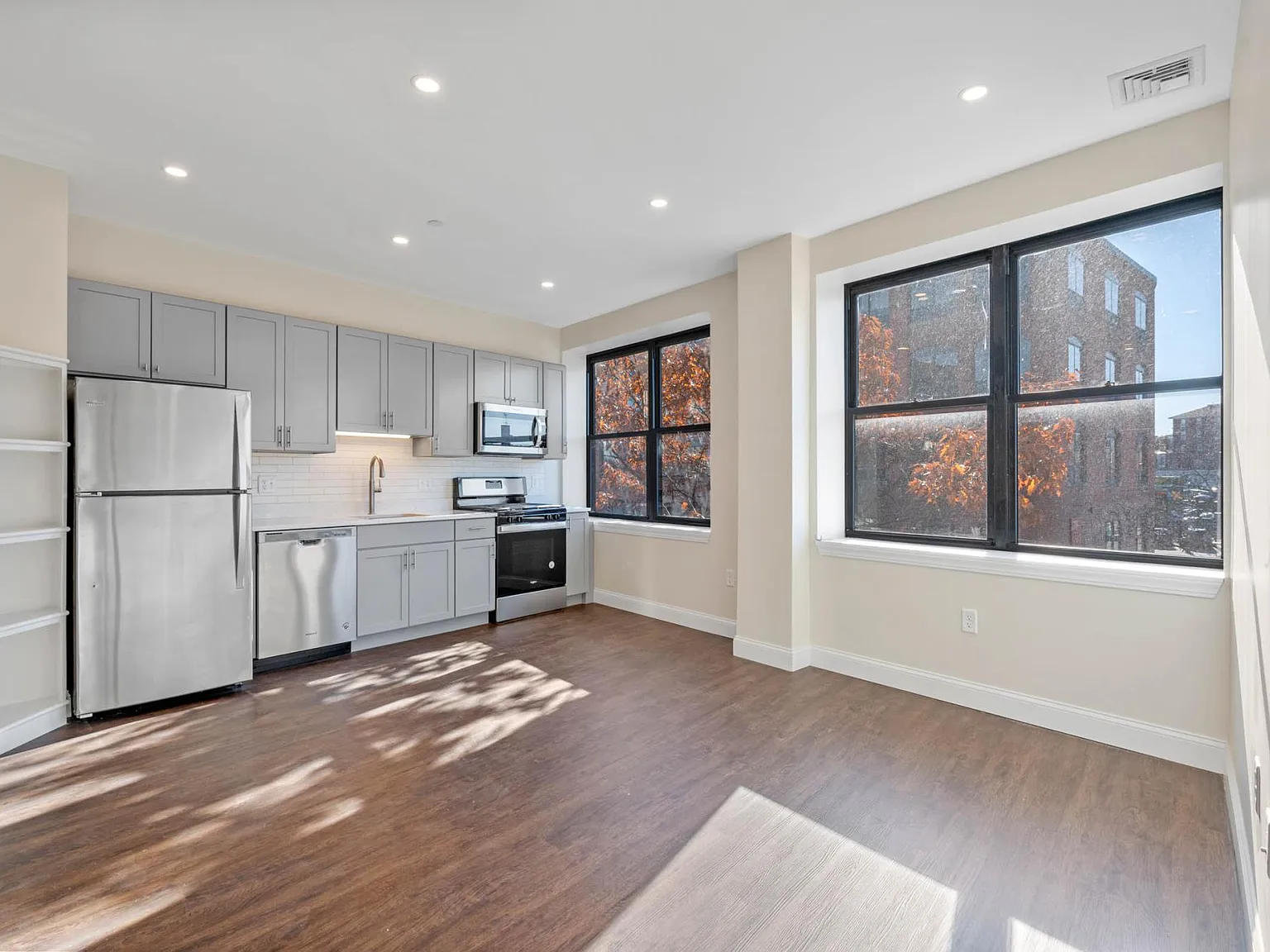 1 bed, 621 sqft, $2,295 — Photo 4