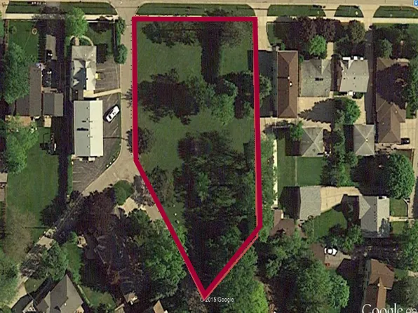 105 Prairie Ave, Highwood, IL 60040