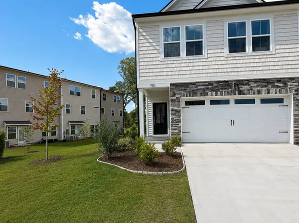 7111 Hubner Pl, Cary, NC 27519