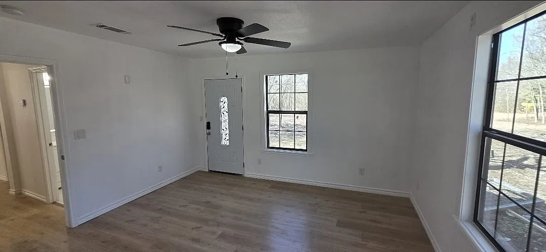 3 bed, 1500 sqft, $1,550 — Photo 3
