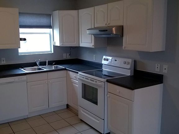3rd image of 13602 Whitecap Blvd