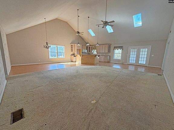 2nd image of 520 Gallatin Cir