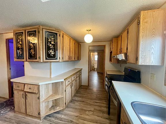 4th image of 422 55th St #46