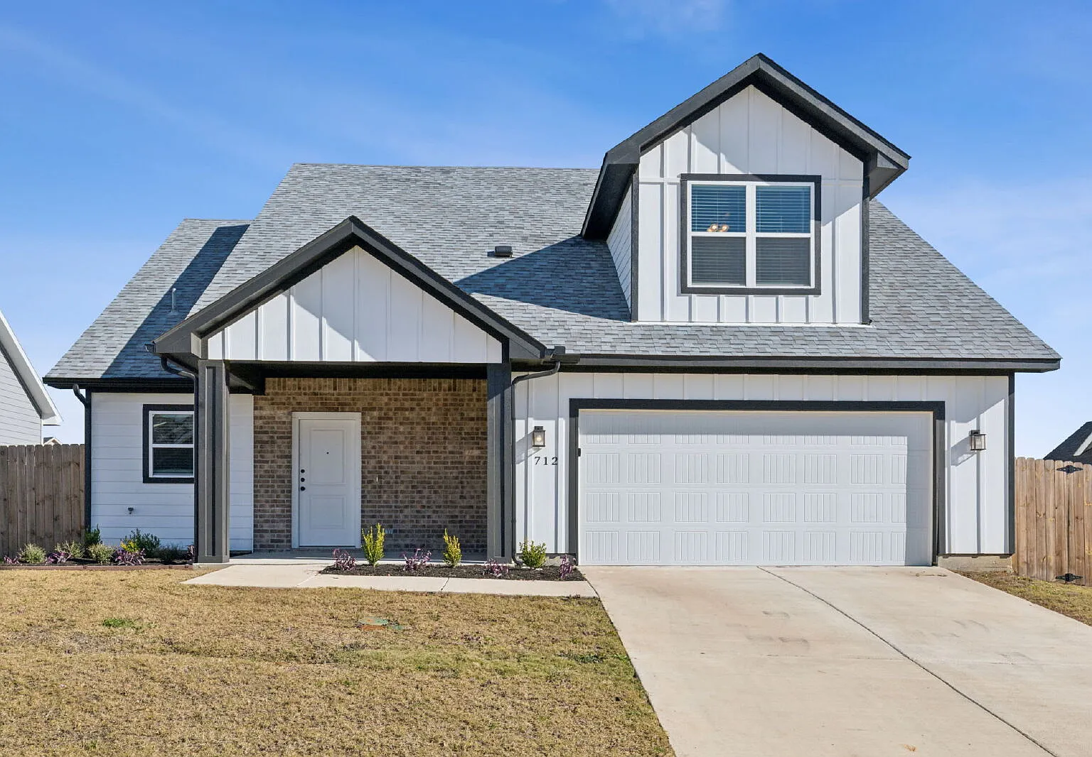 3 bed, 2.5 bath, 1717 sqft, $2,295 — Photo 1