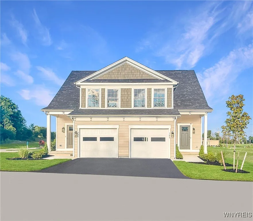 1102 Carriage Ln #1102 photo 1