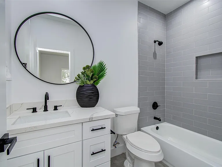5024 Winnetka St #C — Photo 12