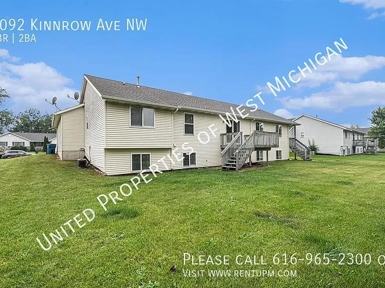 2092 Kinnrow Ave NW — Photo 18