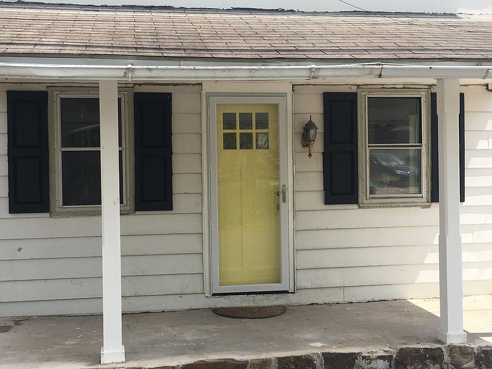 638 Church Road - Front Door & Porch