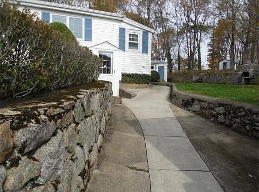3rd image of 7 Andrews St