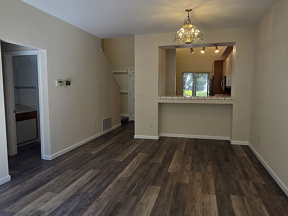 3rd image of 436 Rhone Ct