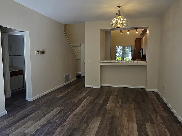 436 Rhone Ct — Photo 4