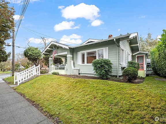 3rd image of 1607 N Cedar Street